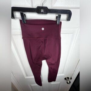 Lululemon Women’s 2 Burgundy Wunder Train High Rise Tight Crop Leggings 54TTSC60